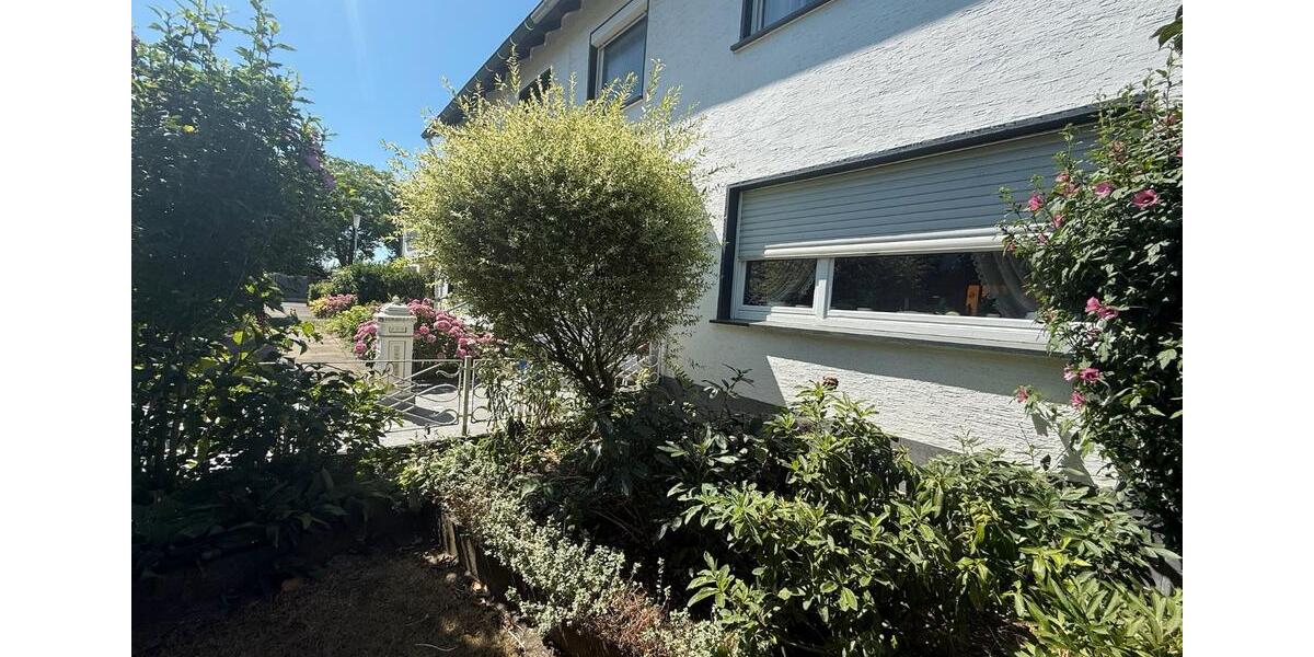 Reihenhaus Niederkassel - 5.5 Zimmer, 135 m&sup2;, 430.000&euro; | Angebot:27094947