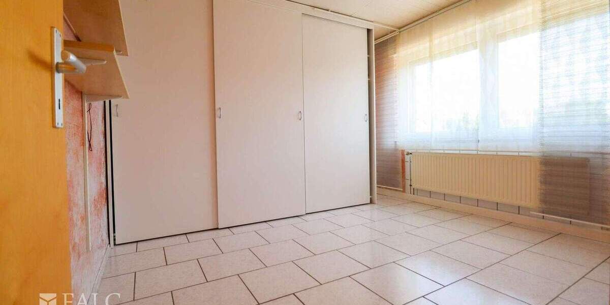 2 Familien- oder 2 Generationenhaus in GV-Südstadt! 8 zimmer