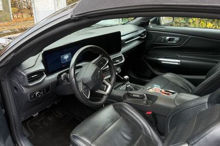 Ford Mustang 27.000 km 51.990 &euro; köln 50859