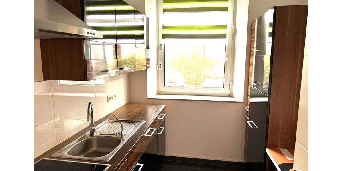 Etagenwohnung Düsseldorf Stadtmitte - 3 Zimmer, 103 m&sup2;, 1.700&euro; | Angebot:24443384