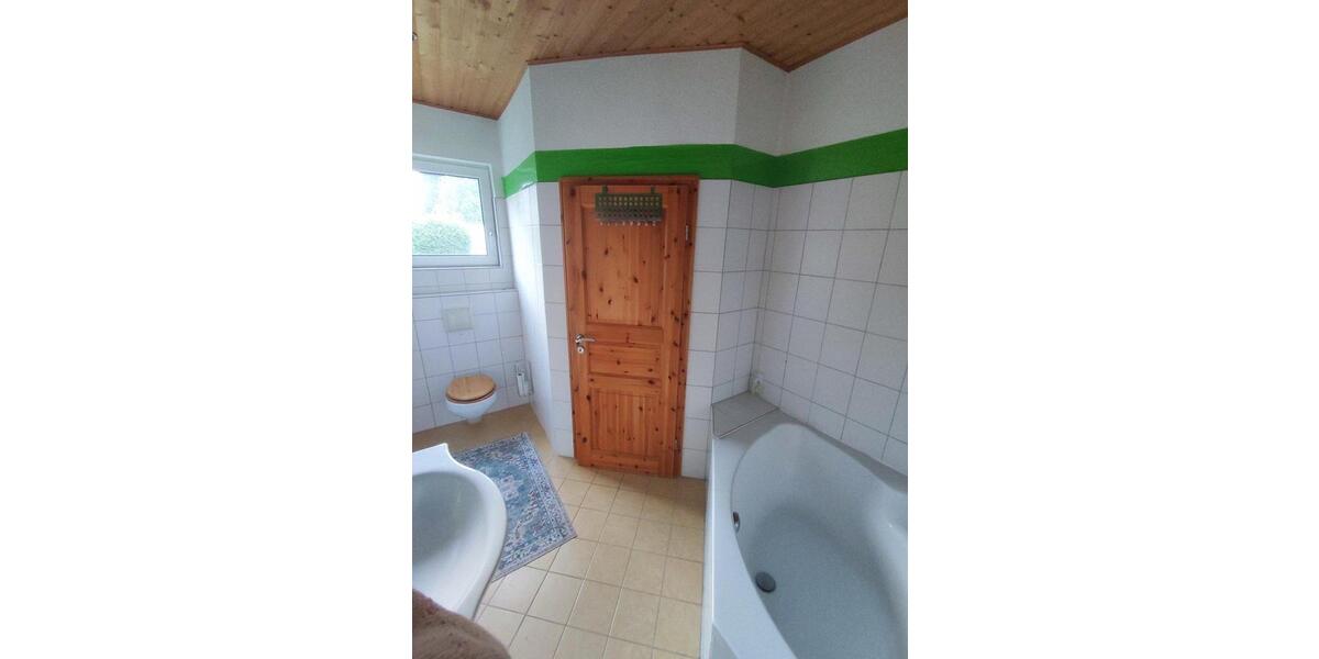 Einfamilienhaus Solingen Aufderhöhe - 5 Zimmer, 148 m&sup2;, 1.150&euro; | Angebot:26326630