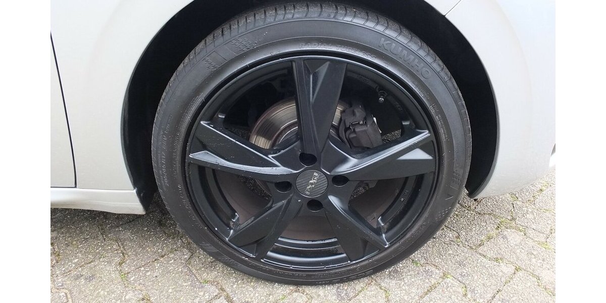 Peugeot 208 1.2 PURE TECH ALLURE KLIMAPDC SHZ SPORT LMF 98.599 km 7.704 &euro; Köln 50858