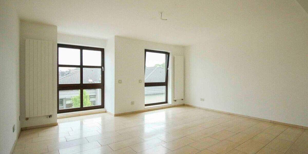 Leben in der Innenstadt: Gepflegtes Reihenmittelhaus samt Dachterrasse und TG-Stellplatz 5 zimmer