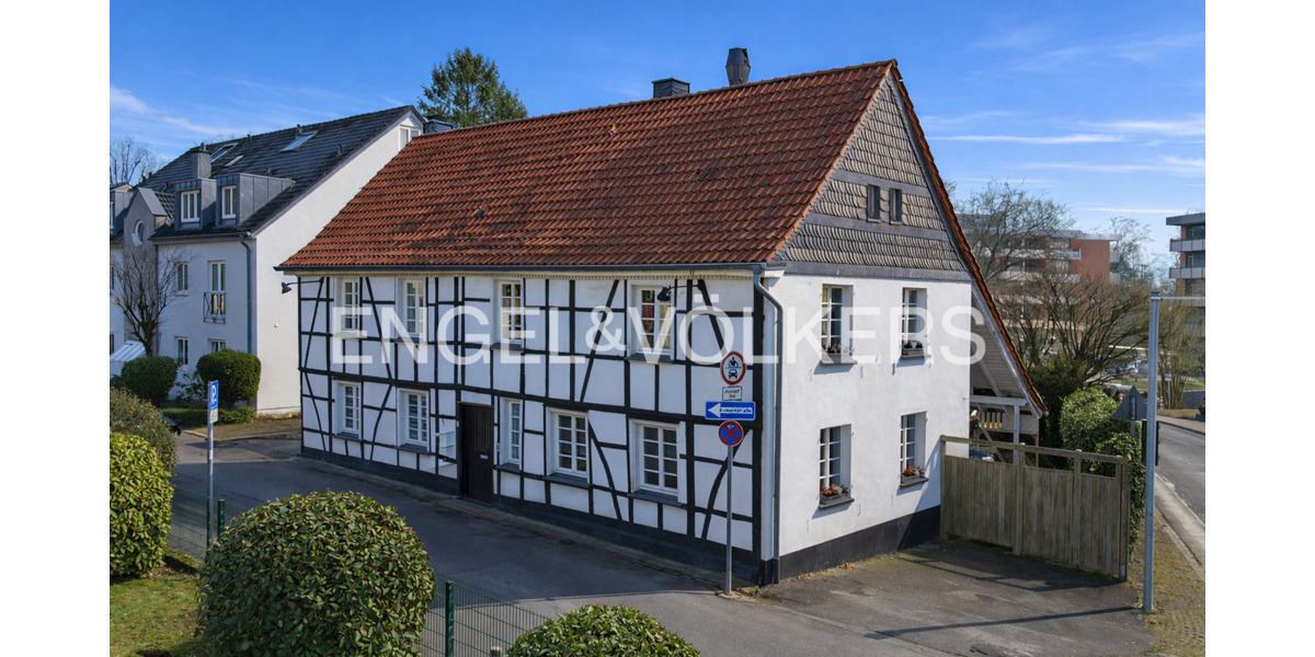 Historisches Fachwerk-Juwel für Familie & Beruf in Mettmann-Metzkausen 7 zimmer