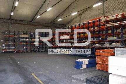 Lagerhalle - Höhe 6,75 - 3 ebenerdige Tore zimmer