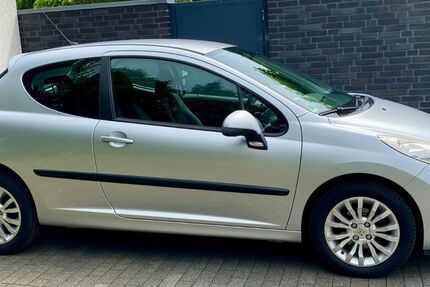 Peugeot 207 80.000 km 4.650 &euro; Neuss 41464