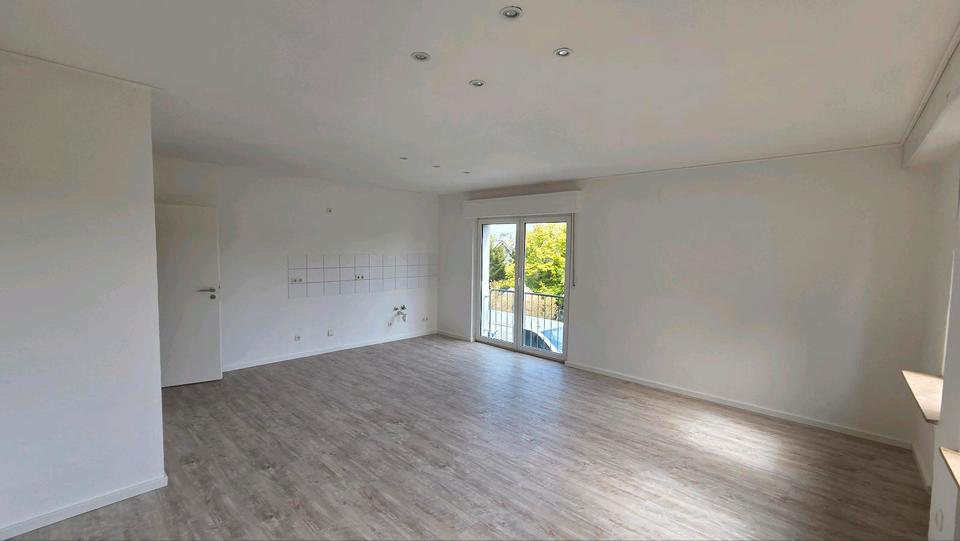 Erdgeschoßwohnung Bergisch Gladbach Gronau - 3 Zimmer, 110 m&sup2;, 1.650&euro; | Angebot:26055113