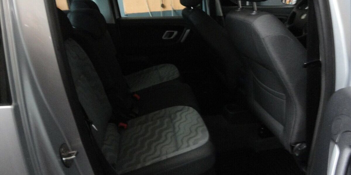 Skoda Roomster 1,6 Style Plus Edit. Autom Klimatr.1.Hd 113.000 km 7.490 &euro; Neuss 41462