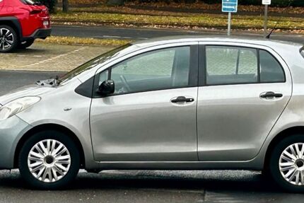 Toyota Yaris 195.000 km 2.390 &euro; Köln 50765