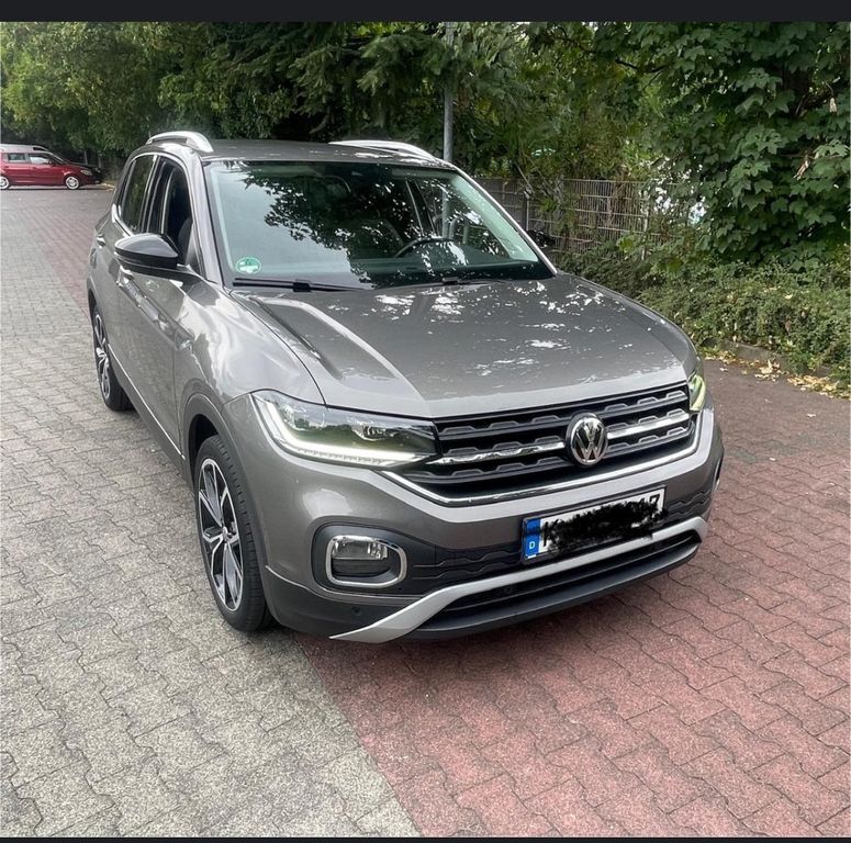 VW T-Cross 89.000 km 16.500 € Köln 51107