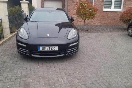 Porsche Panamera 159.000 km 32.450 &euro; Erftstadt 50374