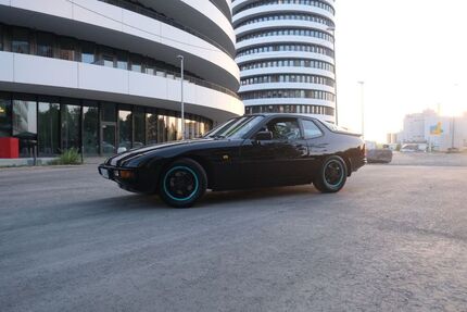 Porsche 924