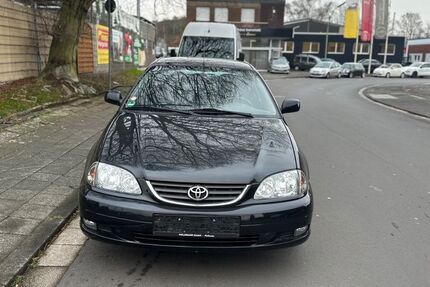 Toyota Avensis 121.000 km 2.600 &euro; Neuss 41460