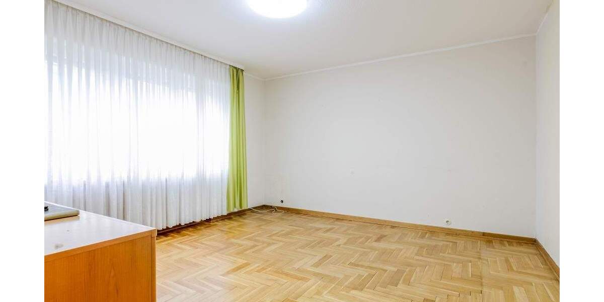 Mehrfamilienhaus, Wohnhaus Leverkusen Lützenkirchen - 6 Zimmer, 146 m&sup2;, 550.000&euro; | Angebot:23986761