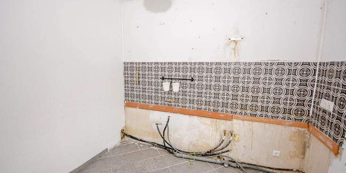 Gepflegtes Reihenhaus mit modernisierter Ausstattung, Garten, Keller und zwei Stellplätzen 5 zimmer