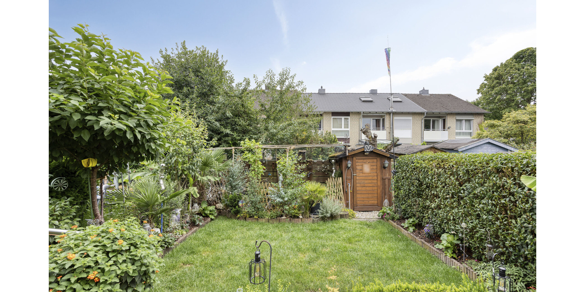 Top gepflegtes Reihenmittelhaus mit gemütlichem Garten, Terrasse und Garage in beliebter Wohnlage - Reihenmittelhaus Pulheim / Brauweiler Brauweiler | Angebot:27285366