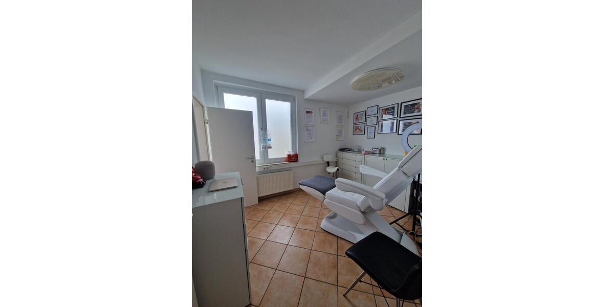 Untermieter Praxis Raum Kosmetikstudio Stuhlmiete zimmer