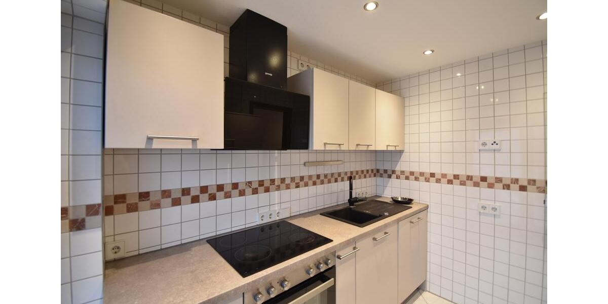 Etagenwohnung Düsseldorf - 2 Zimmer, 54 m&sup2;, 1.000&euro; | Angebot:26548233