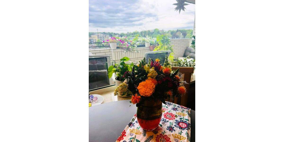 Attraktive Eigentumswohnung mit Aussicht - im Zentrum von Bergisch Gladbach 3 zimmer