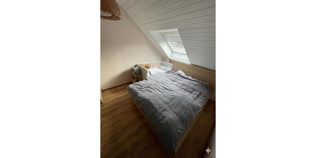 Dachgeschoßwohnung Leverkusen - 3 Zimmer, 83 m&sup2;, 230.000&euro; | Angebot:25257358