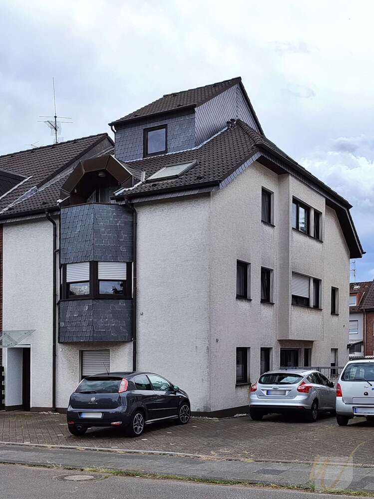 Haus zum Kaufen in Köln 869.000 € 318.3 m²