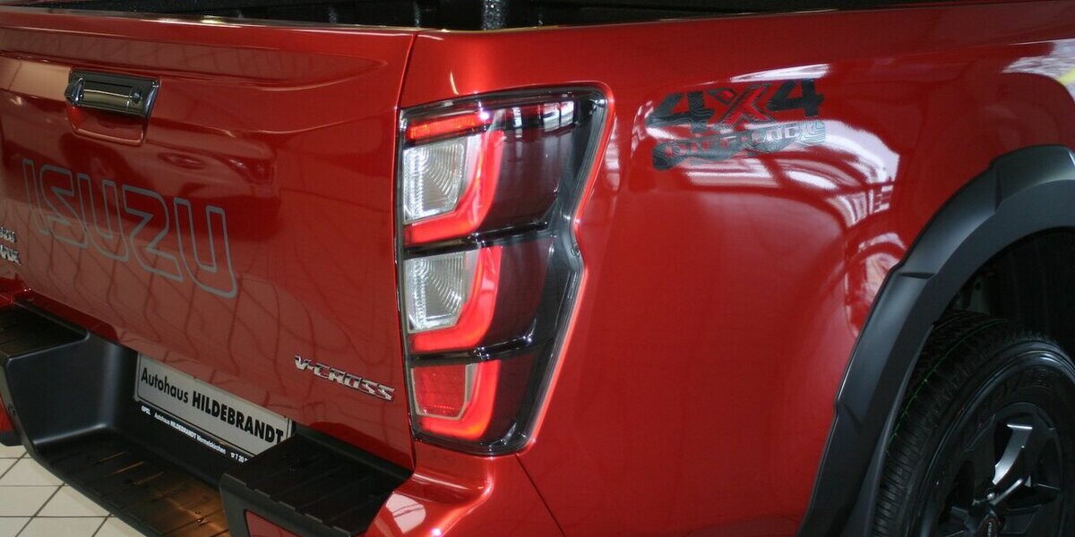 Isuzu D-Max Double Cab 4x4 V-CROSS Automatik|Diff 8.990 km 51.662 € Wermelskirchen 42929