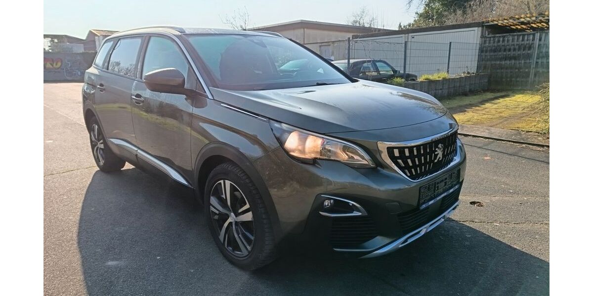 Peugeot 5008 132.000 km 17.199 &euro; Erftstadt 50374