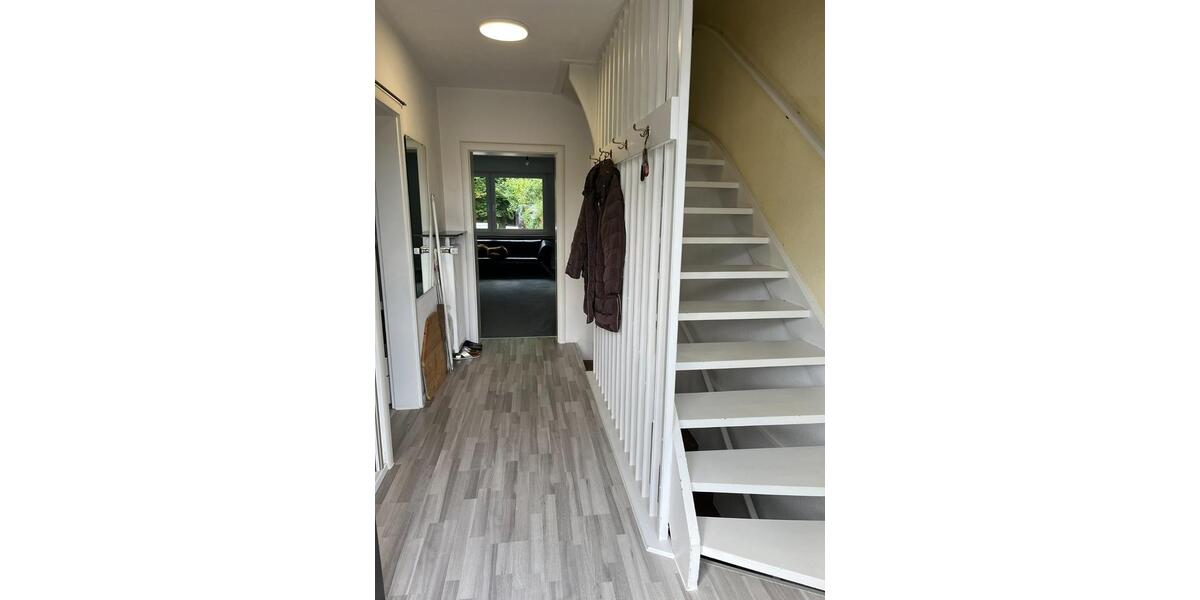 Einfamilienhaus in Köln-Rodenkirchen (Reihenhaus) mit gr. Garten 6 zimmer