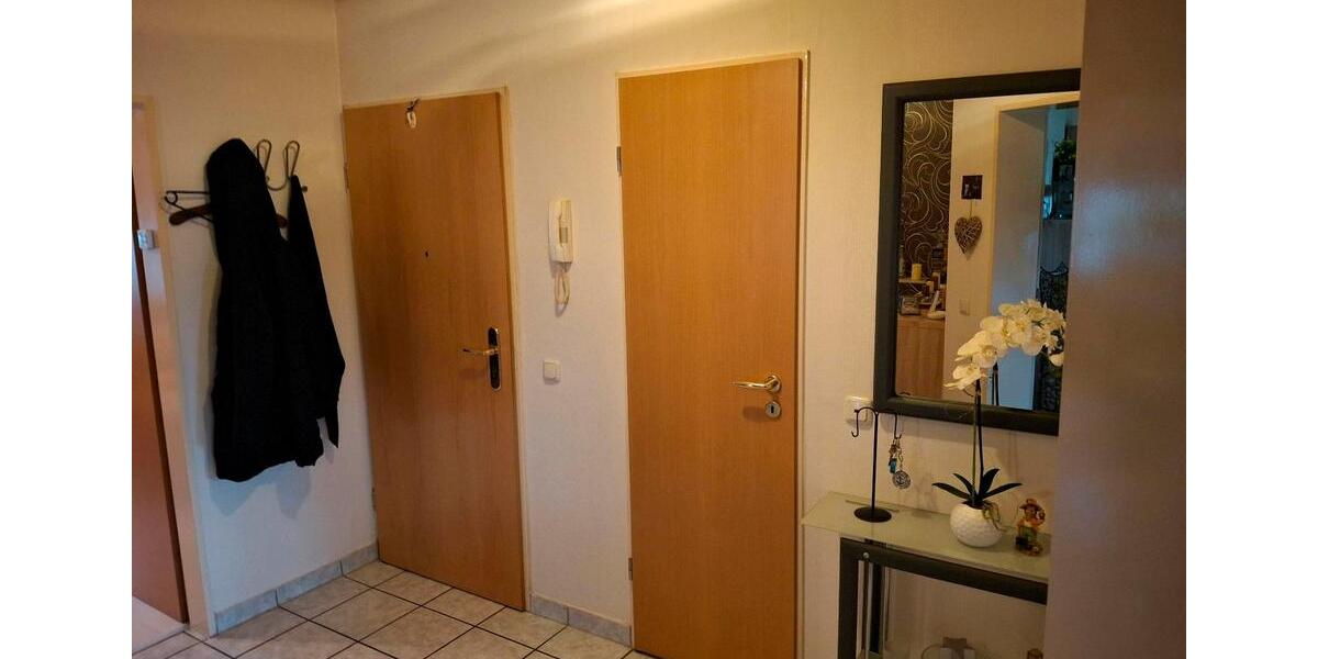 Etagenwohnung Hürth - 3 Zimmer, 85 m&sup2;, 1.020&euro; | Angebot:25616636