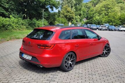 Seat Leon 71.000 km 22.400 &euro; Solingen 42659