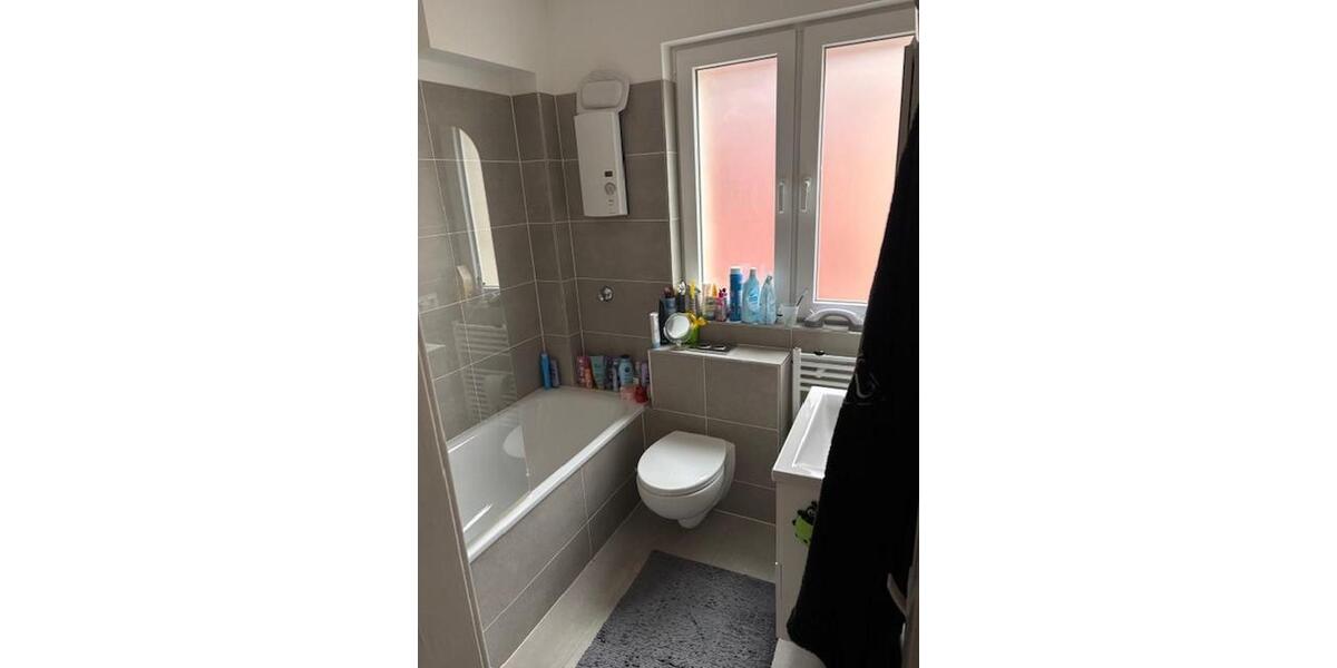 Reihenhaus Köln Innenstadt - 6 Zimmer, 135 m&sup2;, 2.800&euro; | Angebot:25252021