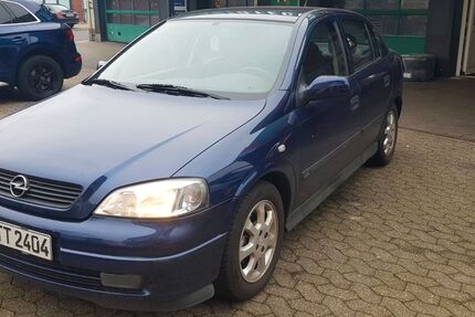 Opel Astra 122.000 km 2.499 &euro; Düsseldorf 40231