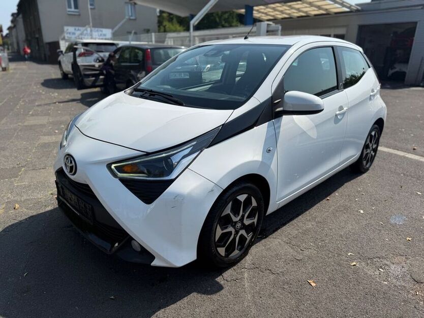 Aygo (X)