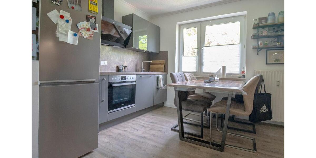 Vollmöblierte 2-Zimmer-Wohnung mit Balkon in zentraler Lage von Neuss-Furth 2 zimmer