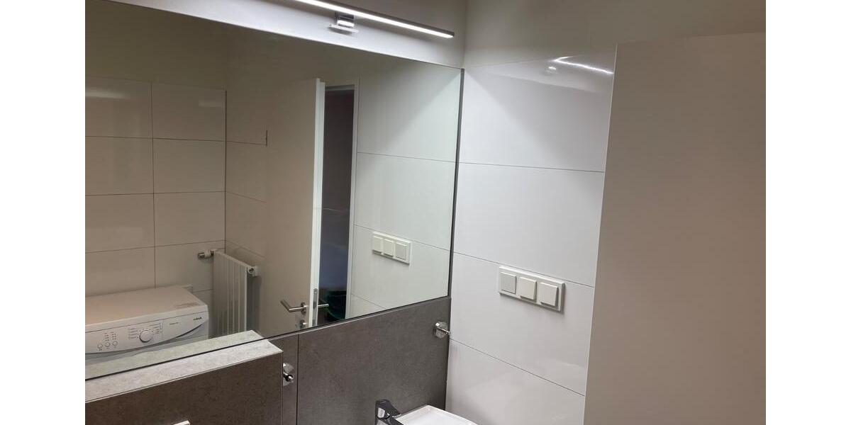 EXKLUSIVE, KERNSANIERTE SINGLE WOHNUNG IN ZENTRALER LAGE ! 1 zimmer