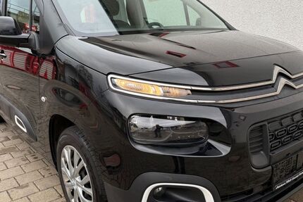 Citroen Berlingo 158.050 km 9.990 &euro; Bergisch Gladbach 51467