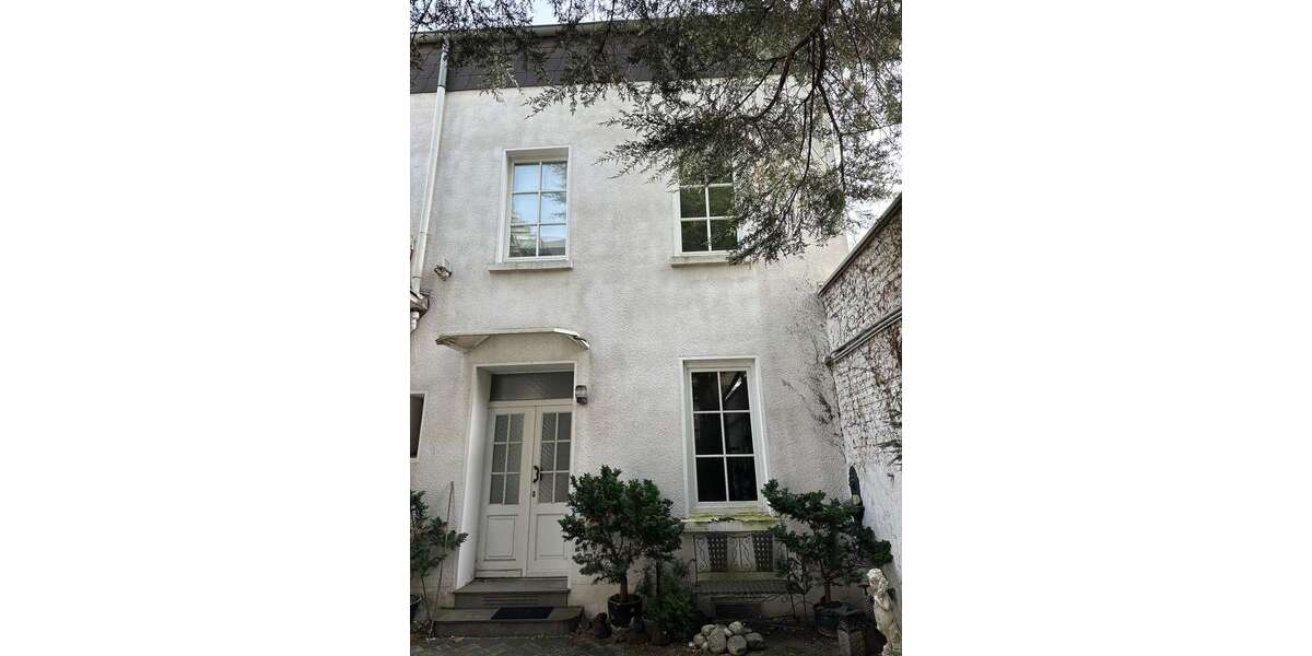 Einfamilienhaus Düsseldorf Stadtbezirk 3 - 6 Zimmer, 140 m&sup2;, 3.500&euro; | Angebot:26821530