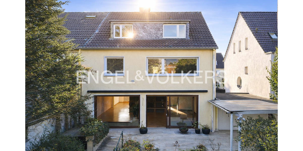 Doppelhaushälfte Hilden - 8 Zimmer, 292 m&sup2;, 795.000&euro; | Angebot:25627235