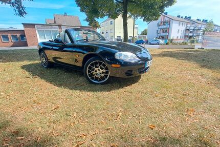 Mazda MX-5 127.000 km 8.250 € Leverkusen 51371