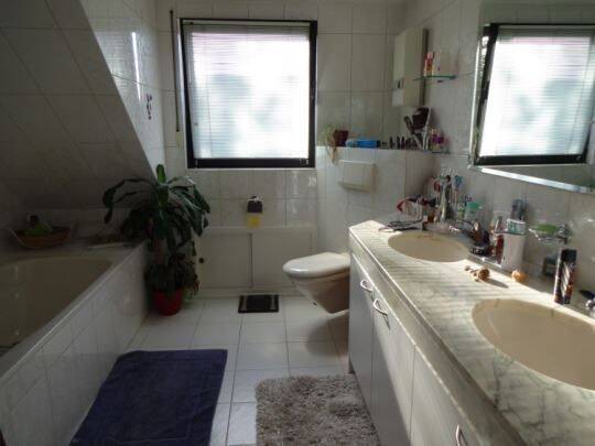 Mehrfamilienhaus, Wohnhaus Hürth Fischenich - 6 Zimmer, 599.000&euro; | Angebot:25837766