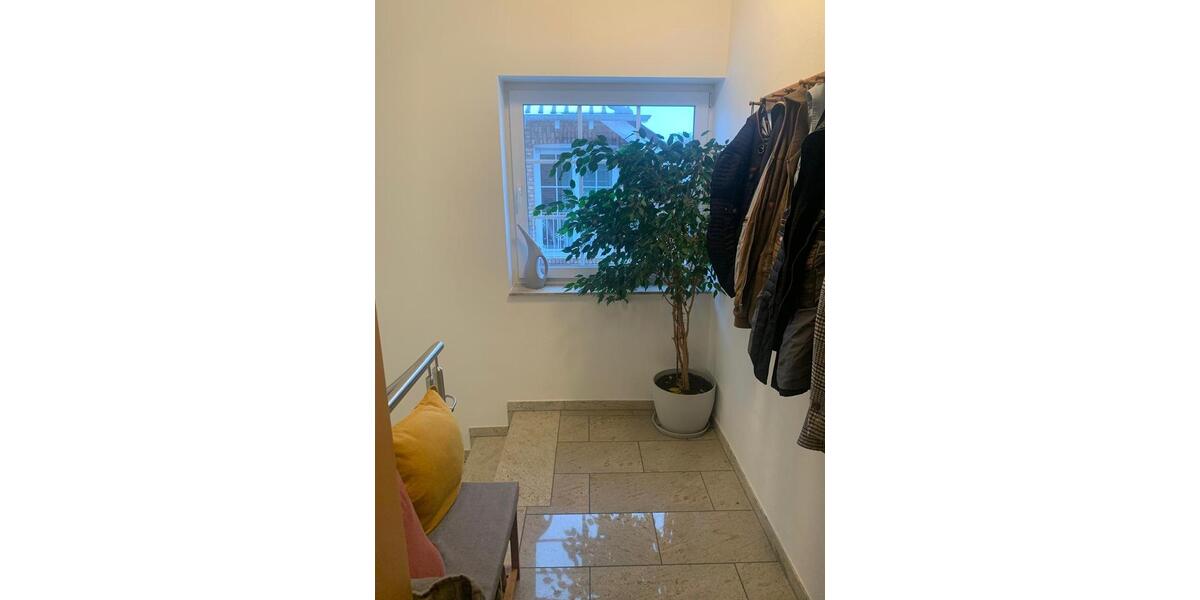 Dachgeschoßwohnung Overath - 2 Zimmer, 83 m&sup2;, 1.049&euro; | Angebot:24488192