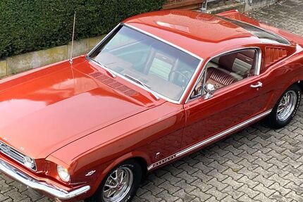 Ford Mustang 85.600 km 59.500 € Solingen 42651