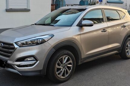Hyundai TUCSON 83.000 km 14.399 &euro; Solingen 42697