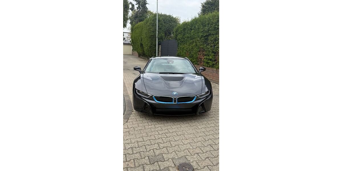 BMW i8 83.500 km 65.000 € Grevenbroich 41515