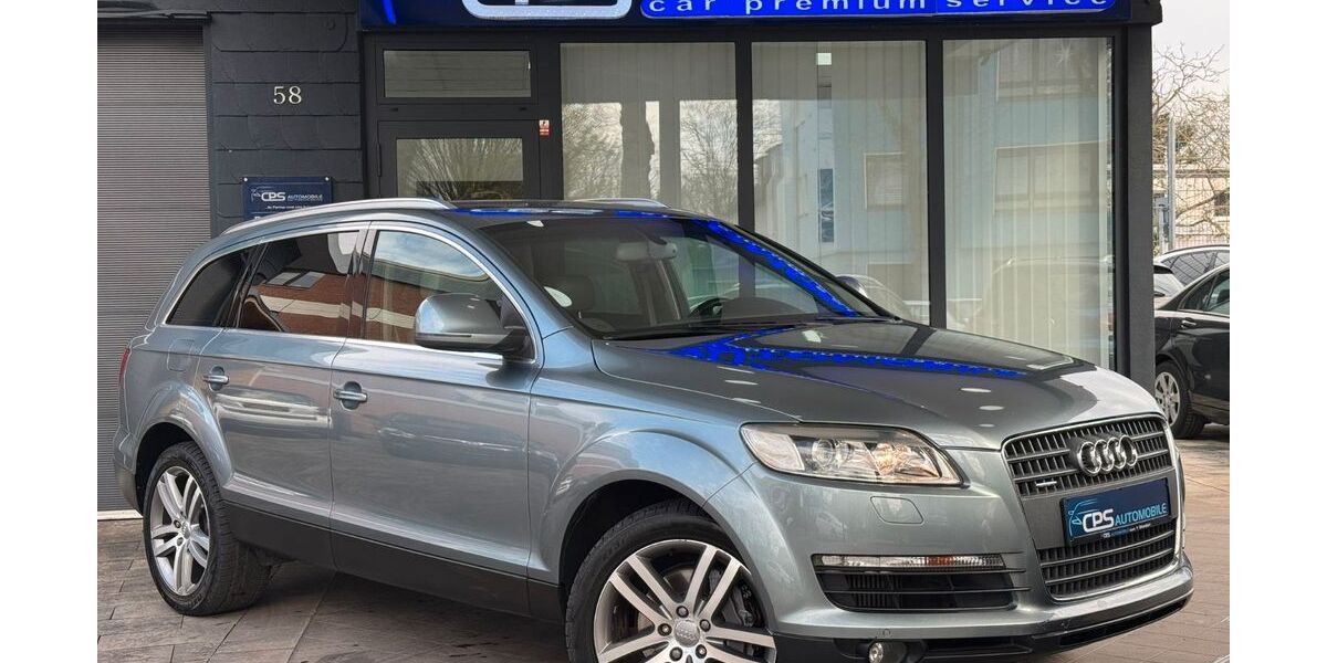 Audi Q7 182.000 km 11.750 &euro; Düsseldorf 40599