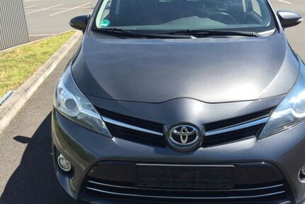 Toyota Verso 245.000 km 4.998 € Erkrath 40699
