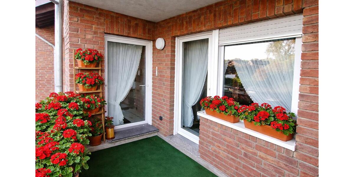 3 Zimmer Wohnung mit Fenster im Bad und im Gäste WC inkl. kostenfreiem Spitzboden 3 zimmer