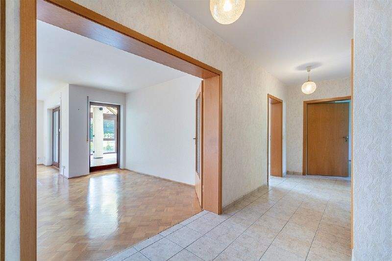 Vielseitig nutzbares Familiendomizil mit Einliegerwohnung und großem Potenzial 6 zimmer