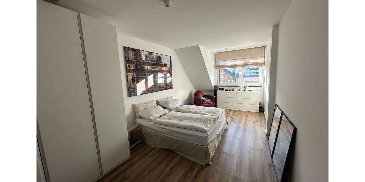 Dachgeschoßwohnung Hürth - 3 Zimmer, 103 m&sup2;, 1.580&euro; | Angebot:24619388
