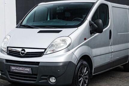 Opel Vivaro 288.000 km 6.500 &euro; Solingen 42655